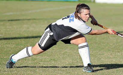 Carrie Taylor fires a pass downfield while playing for Magpies against Fraser Flames. Carrie Taylor fires a pass downfield while playing for Magpies against Fraser Flames.